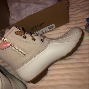 BRAND NEW sperry duck boots!! (color ivory)
